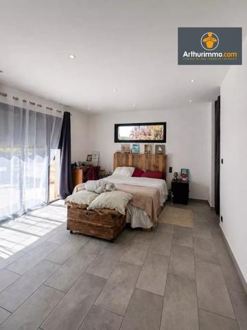 Vente                                                      Appartement
                        
                     3 pièces                      111 m2                     à Grosseto-Prugna