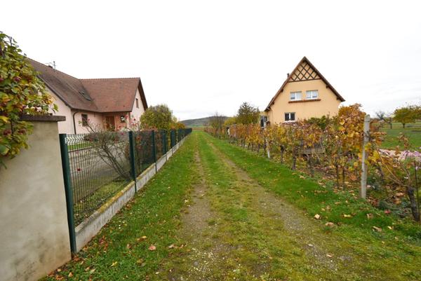 Terrain à vendre proche de MARLENHEIM (67) : Terrain Viabilisé : 577 m2 - Lotissement Strengenfeld - Libre architecte et constructeur - Plat - taille humaine