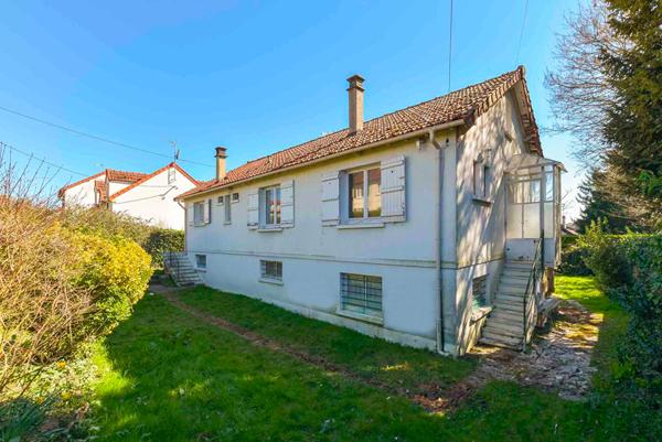 À vendre ! Maison, élevée sur sous-sol à Vaux-le-Pénil (77000)