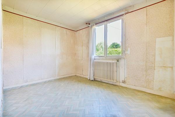 À vendre ! Maison, élevée sur sous-sol à Vaux-le-Pénil (77000)