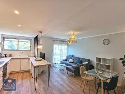 Appartement à louer 4 pièces 69.14m²