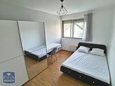 Appartement à louer 4 pièces 69.14m²