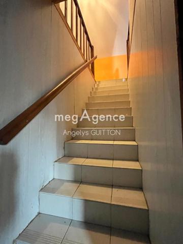 Maison à Montval-sur-Loir, 72500 - 6 pièces 146m²