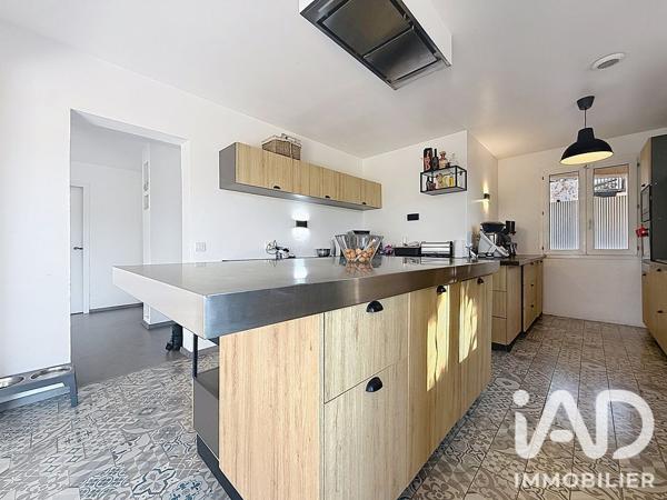 Maison à vendre 8 pièces 236 m² Taradeau
