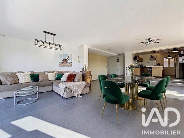 Maison à vendre 8 pièces 236 m² Taradeau