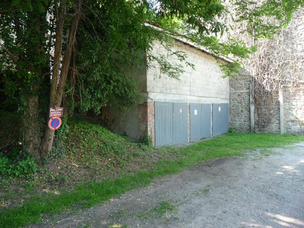 BOEN SUR LIGNON UNE EXCLUSIVITE LE TUC MONTBRISON IMMEUBLE A USAGE DE DEPOT DE 120 M² Boën-sur-Lignon (42130)