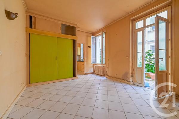 Appartement F2 à vendre  2 pièces - 32,94 m 2   VINCENNES  - 94