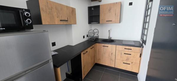 A louer studios neufs pour étudiants, MEUBLE, EQUIPE ET AMENAGE, Haut de gamme le Tampon centre ville