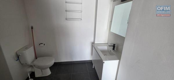 A louer studios neufs pour étudiants, MEUBLE, EQUIPE ET AMENAGE, Haut de gamme le Tampon centre ville
