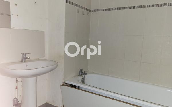 Appartement à vendre    1 pièce • 30,85 m2 Creil