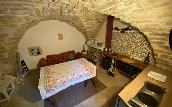 Maison à vendre    4 pièces •  Barjac