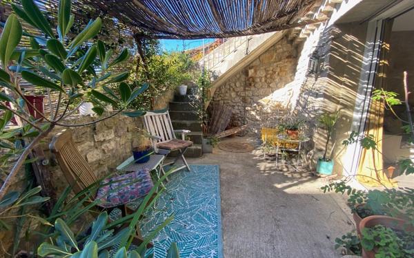 Maison à vendre    4 pièces •  Barjac