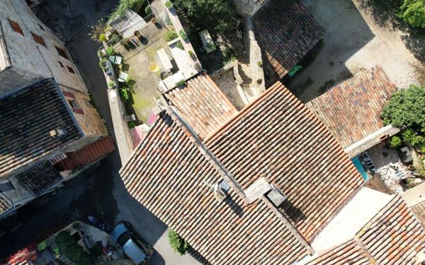 Maison à vendre    4 pièces •  Barjac