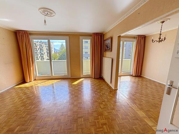 Appartement à ECHIROLLES, 38130 - 4 pièces 73m²