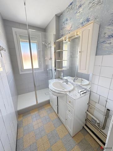 Appartement à ECHIROLLES, 38130 - 4 pièces 73m²