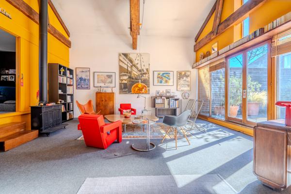 Bureau 7 pièces - 211 m²