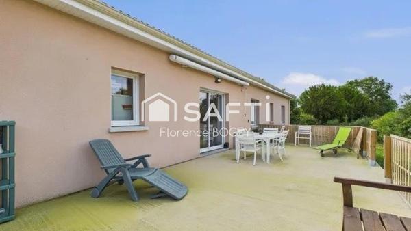 Maison de plain-pied, confort moderne au cœur de la campagne