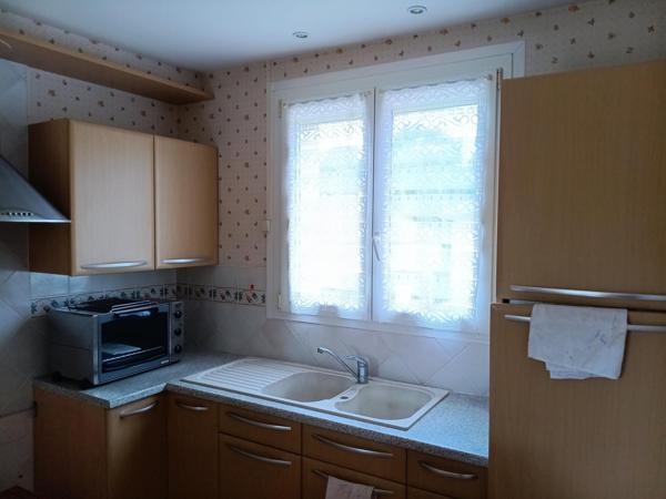 Vente maison de ville Chauvigny (86300), 80.00m² avec 5 pièce(s) dont 3 chambre(s) sur 750.00m² de terrain. La Bruyere Immobilier