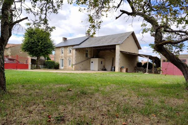 MAISON A LOUER - 2 CHAMBRES - ST GEORGES LES BAILLARGEAUX