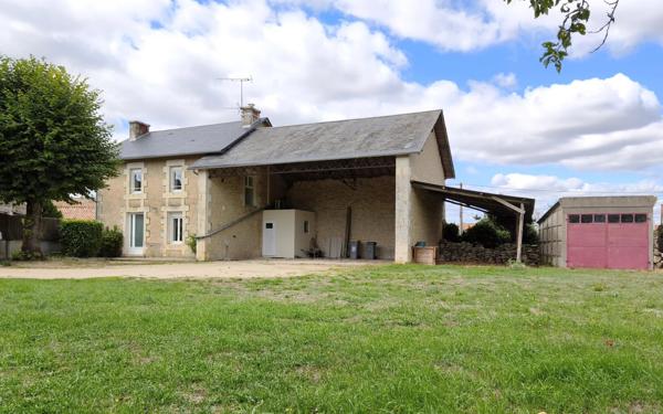 MAISON A LOUER - 2 CHAMBRES - ST GEORGES LES BAILLARGEAUX