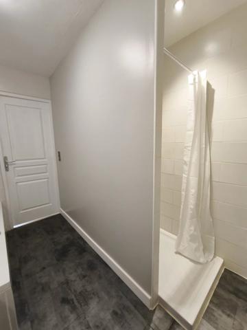 MAISON A LOUER - 2 CHAMBRES - ST GEORGES LES BAILLARGEAUX