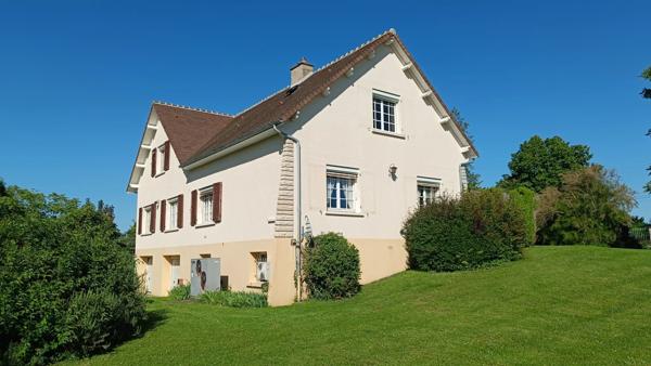 MAISON ANCIENNE 6 CHAMBRES NEUVILLE DE POITOU