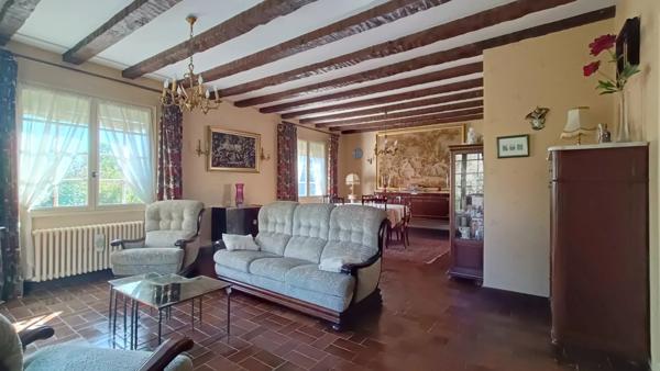 MAISON ANCIENNE 6 CHAMBRES NEUVILLE DE POITOU