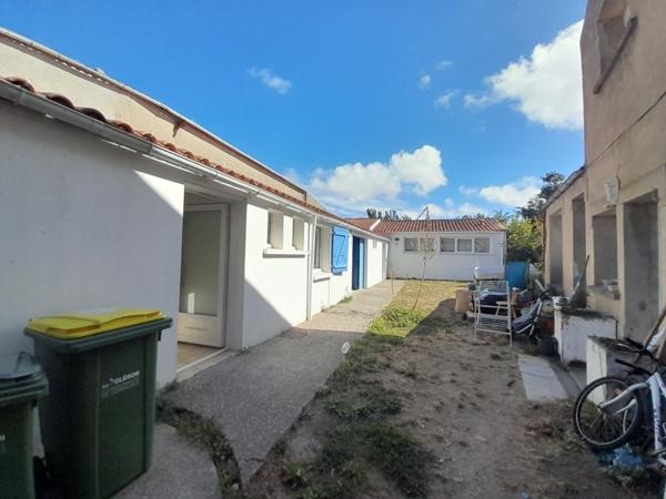 Maison à vendre |  Saint-Georges-d'Oléron |  3 pièces | 145 m²