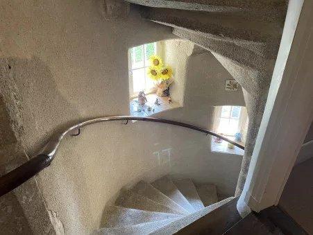 Magnifique maison de maître dans un beau village médiéval