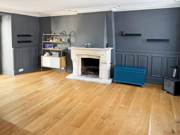 Vente                                                      Maison de ville
                        
                     7 pièces                      143 m2                     à Lagny-sur-Marne