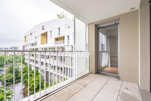 APPARTEMENT 3 PIECES AVEC BALCON ET PARKING