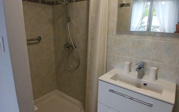 Maison à vendre    5 pièces • 185 m2 L'Étang-Salé