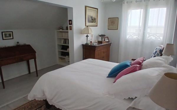 Maison à vendre    5 pièces • 185 m2 L'Étang-Salé