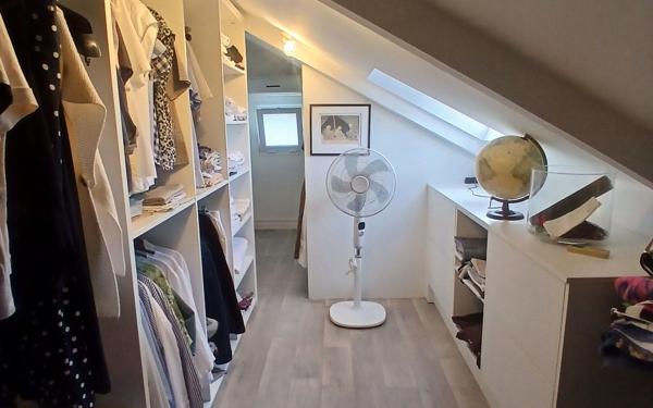 Maison à vendre    5 pièces • 185 m2 L'Étang-Salé