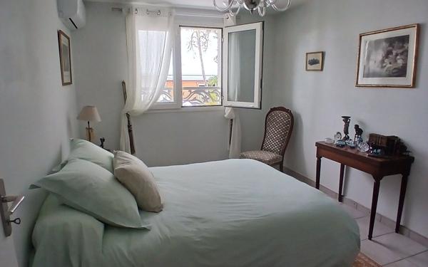 Maison à vendre    5 pièces • 185 m2 L'Étang-Salé