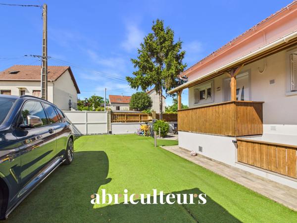 Maison avec dépendances habitables en vente à Bezons (95870)