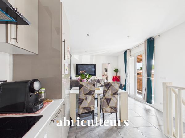 Maison avec dépendances habitables en vente à Bezons (95870)