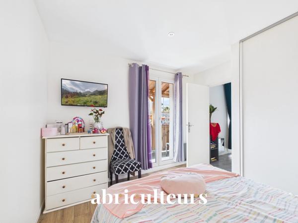 Maison avec dépendances habitables en vente à Bezons (95870)