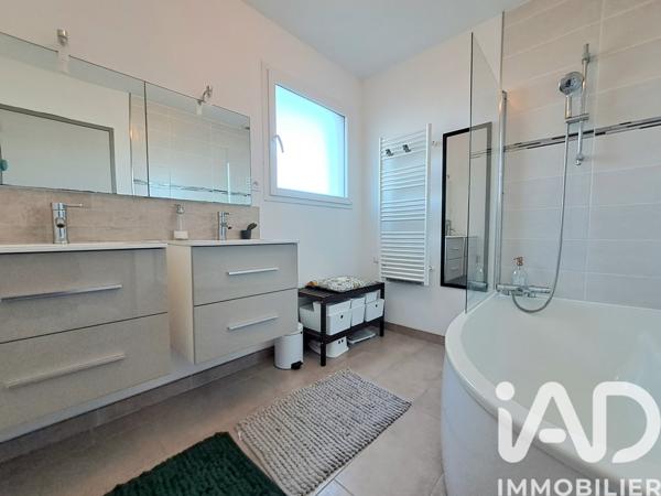 Maison à vendre 5 pièces 125 m² Bréal-sous-Montfort