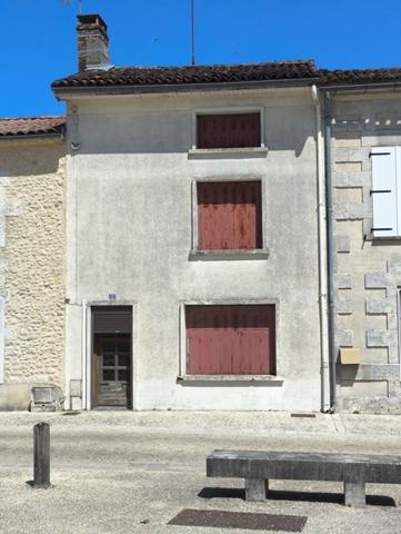 Maison à vendre |  Montlieu-la-Garde |  6 pièces | 152 m²