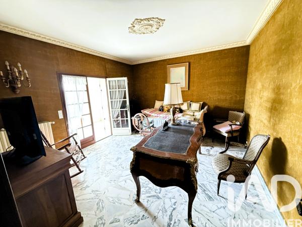 Maison à vendre 10 pièces 240 m² La Garde-Adhémar