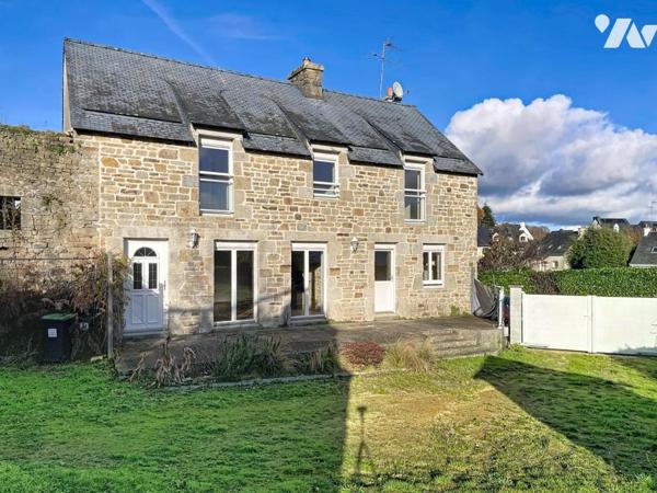 Jolie Maison en pierres rénovée et divers bâtisses en pierres