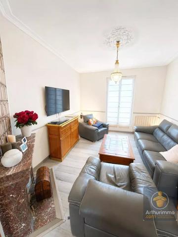 Vente                                                      Maison
                        
                     7 pièces                      125 m2                     à Chelles
