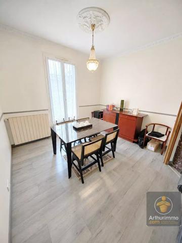 Vente                                                      Maison
                        
                     7 pièces                      125 m2                     à Chelles