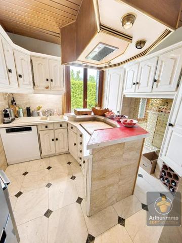 Vente                                                      Maison
                        
                     7 pièces                      125 m2                     à Chelles