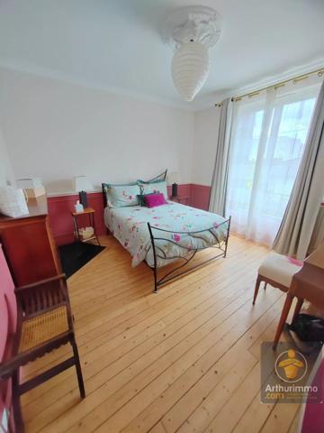 Vente                                                      Maison
                        
                     7 pièces                      125 m2                     à Chelles
