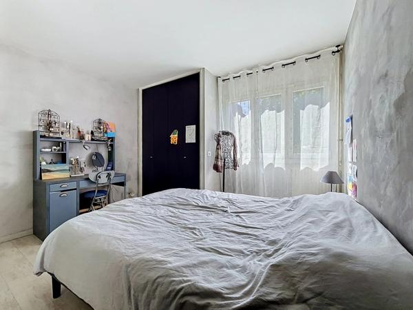 Vente                                                      Appartement
                        
                     3 pièces                      71 m2                     à Boissy-Saint-Léger