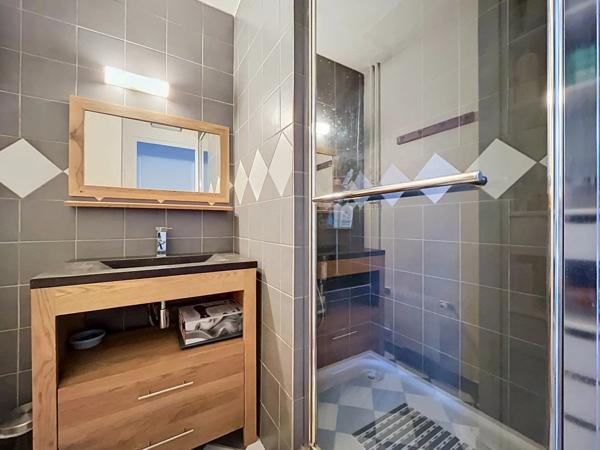 Vente                                                      Appartement
                        
                     3 pièces                      71 m2                     à Boissy-Saint-Léger