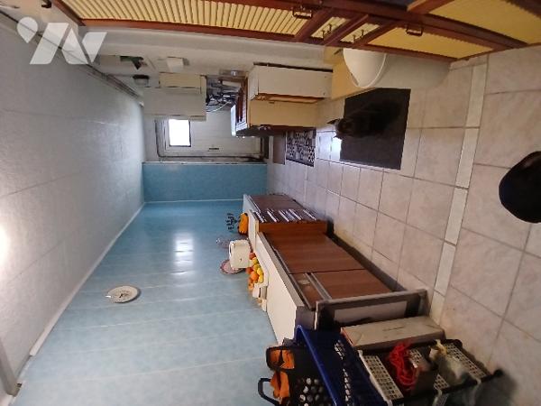 UNE MAISON D'HABITATION