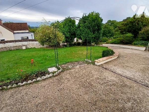 UNE MAISON D'HABITATION